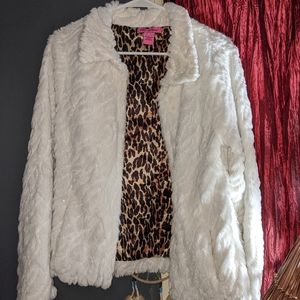 Betsy Johnson faux fur light jacket